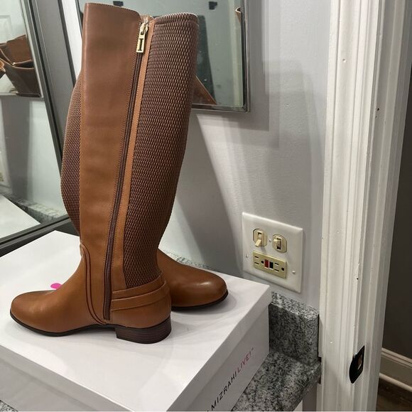 NWB Isaac Mizrahi Live! Medium Calf Leather and Stretch Riding Boot Cognac sz 8 - Picture 3 of 6